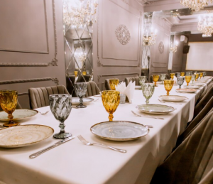 Ресторанный текстиль: скатерти, салфетки и интерьерные ткани